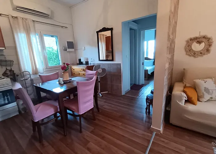 Olgas Cozy Nest Apartment With Private Garden Quiet Stay Near Dassia Beach Ano Korakiana Apartmán *