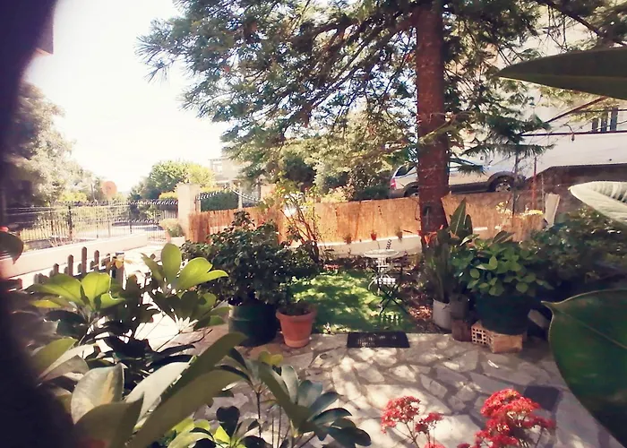 Olgas Cozy Nest Corfu Retreat Garden Near Dassia Appartement *